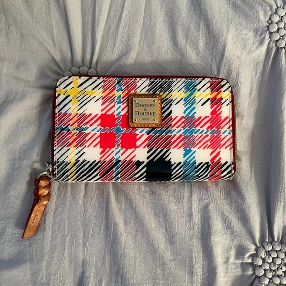 Dooney & Bourke plaid wallet - Picture 4 of 10